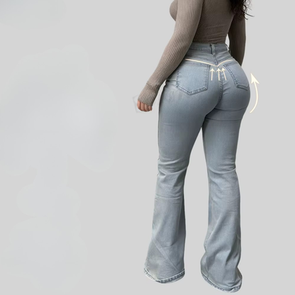 Curve Boosting Flared Jeans