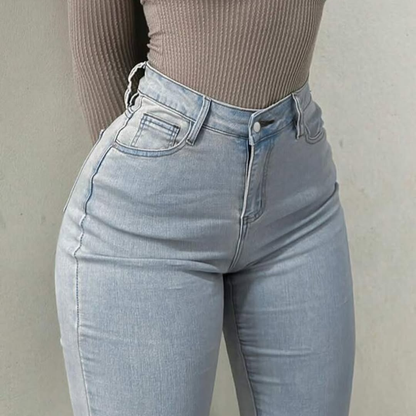 Curve Boosting Flared Jeans